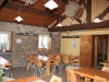 Salle d'accueil du Refuge du Sotré côté nord - ouest.