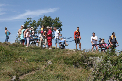 Randonnée joëlette lecture de paysage en haut de la Martinswand au Hohneck.