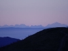 Vue sur les alpes bernoises au lever du jour depuis le Hohneck.