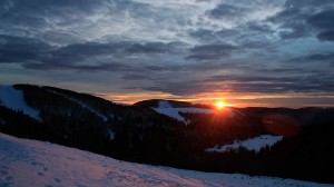 Coucher de soleil sur le domaine skiable alpin La Bresse-Hohneck ce 311213